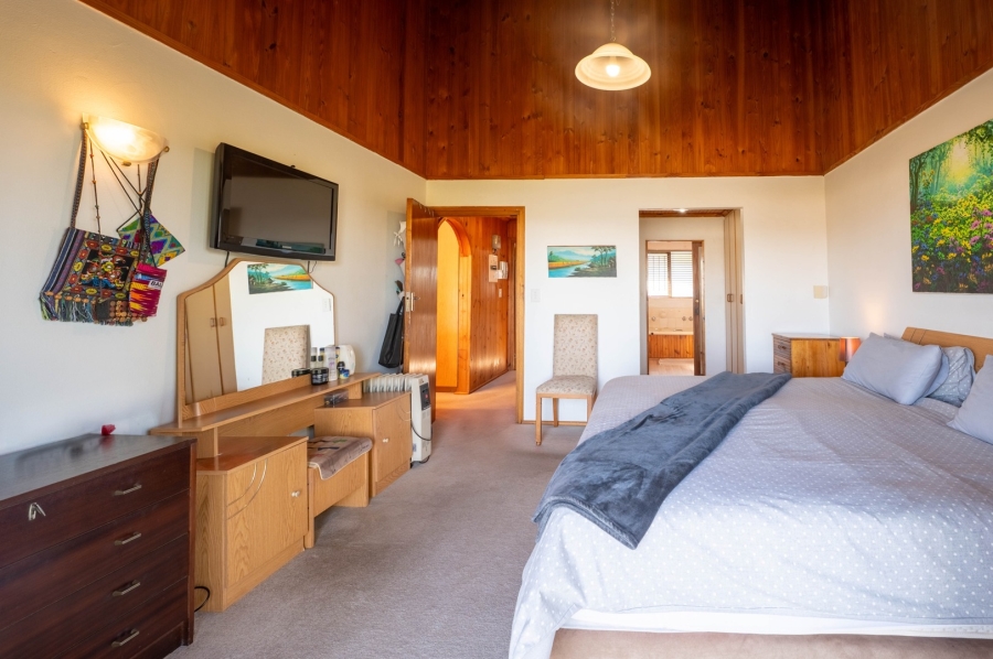 5 Bedroom Property for Sale in Old Place Western Cape